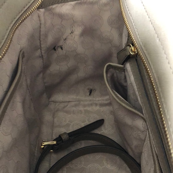 Michael Kors purse - Picture 5 of 6